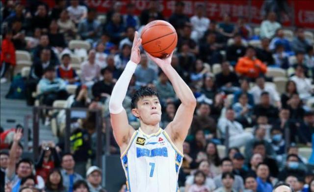 世界杯比赛直播平台-CBA丨许利民：曾凡博争取下场复出，赵睿腰伤不算严重